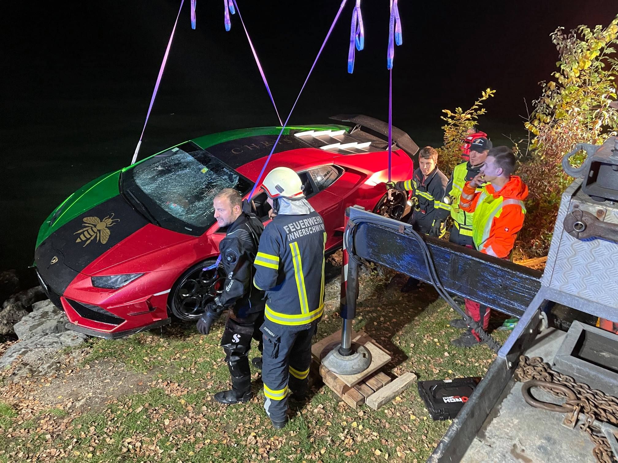 Водитель уникального Lamborghini Huracan Gucci перепутал педали и утопил  автомобиль стоимостью 300 тысяч евро