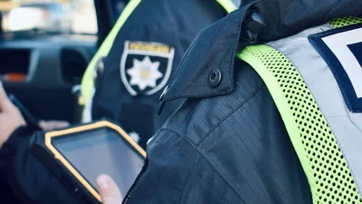 У яких випадках поліцейський може фіксувати порушення ПДР на власний мобільний телефон: висновок суду - 12 листопада 2021 - Auto24