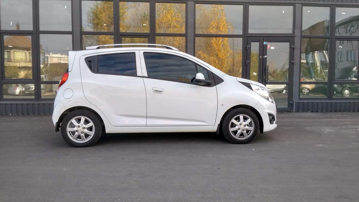 Тест-драйв Chevrolet Spark: цена, характеристики, обзор