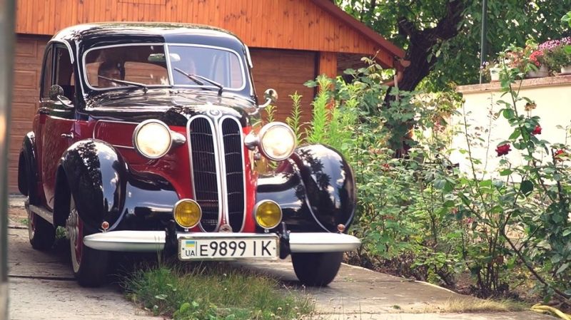 Украинец собственноручно отреставрировал 85-летнее BMW 2