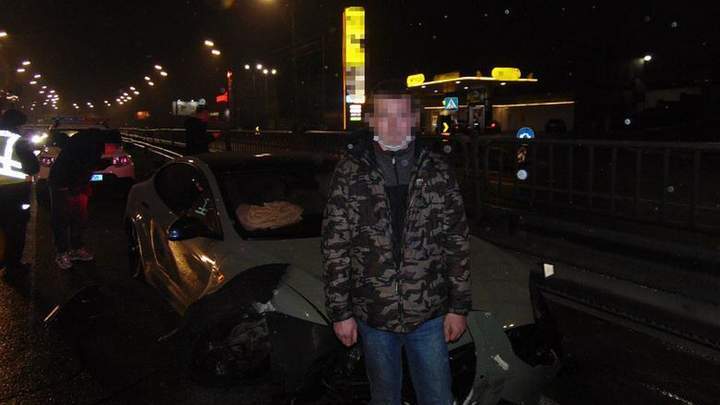 В Киеве пьяный сотрудник автомойки похитил Tesla 1