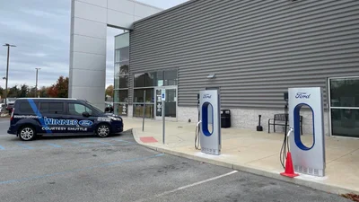 Зарядні термінали Ford виявились "поганою копією" Tesla Supercharger - 1 грудня 2021 - Auto24