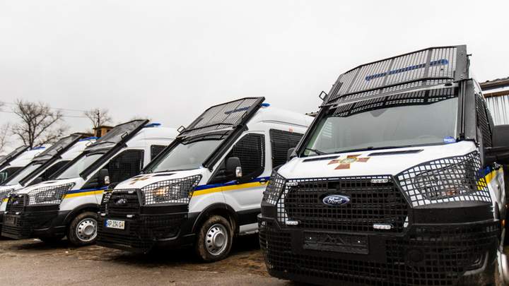 Нацгвардия получила 45 автомобилей для разгона демонстраций 1