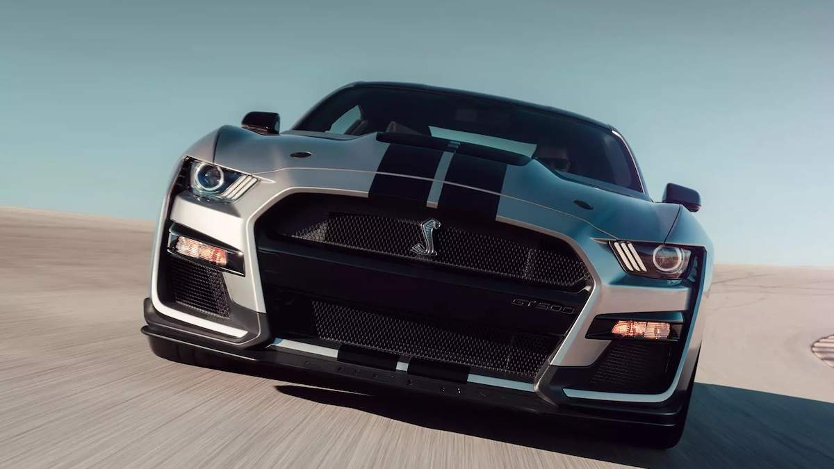 Четыре новых Mustang Shelby GT500 угнали прямо с завода