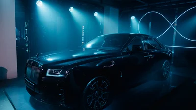 В Україні з'явився "темний привид" - Rolls-Royce Black Badge Ghost