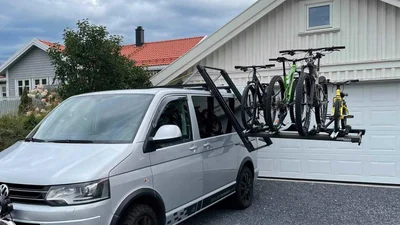 Багажник-трансформер на крышу автомобиля научили опускаться