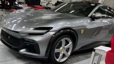 Розсекречено: серійний кросовер Ferrari Purosangue показали на фото без камуфляжу