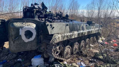 Циганам на допомогу: ВСУ захопили російський тягач БТРів - 15 квітня 2022 - Auto24