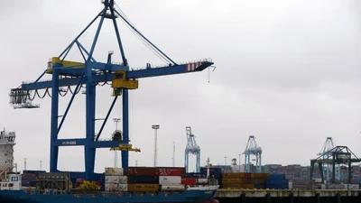 Восемь тысяч автомобилей застряли в порту Бельгии из-за санкций