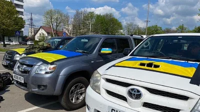 Ведучий шоу Top Gear передав Україні пікапи - 9 травня 2022 - Auto24