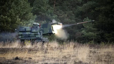 Українські військові починають навчання з німецькою системою залпового вогню Mars II