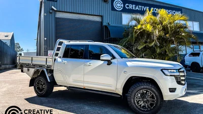 Для Toyota Land Cruiser 300 створили версії пікап та кабріолет - Auto24