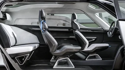 Porsche представить електричний позашляховик з трьома рядами сидінь - 28 вересня 2022 - Auto24