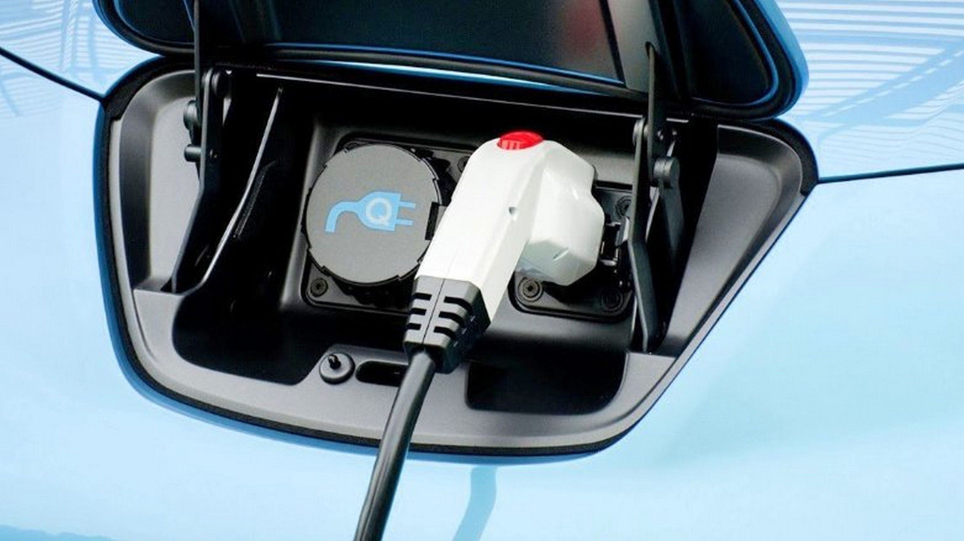 Nissan Leaf электромобиль зарядка