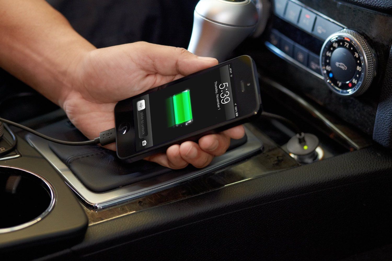 Можно ли заряжать телефон от автомобильного аккумулятора