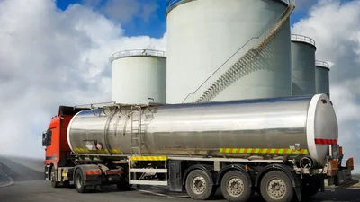 Скільки пального ввезли в Україну у січні-жовтні: офіційна статистика