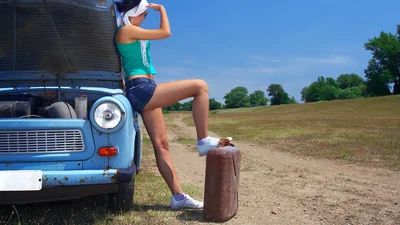 Як очистити каністру для пального: промити, прибрати вологу