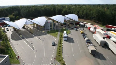 Електронна черга для вантажівок у Польщу відновила роботу