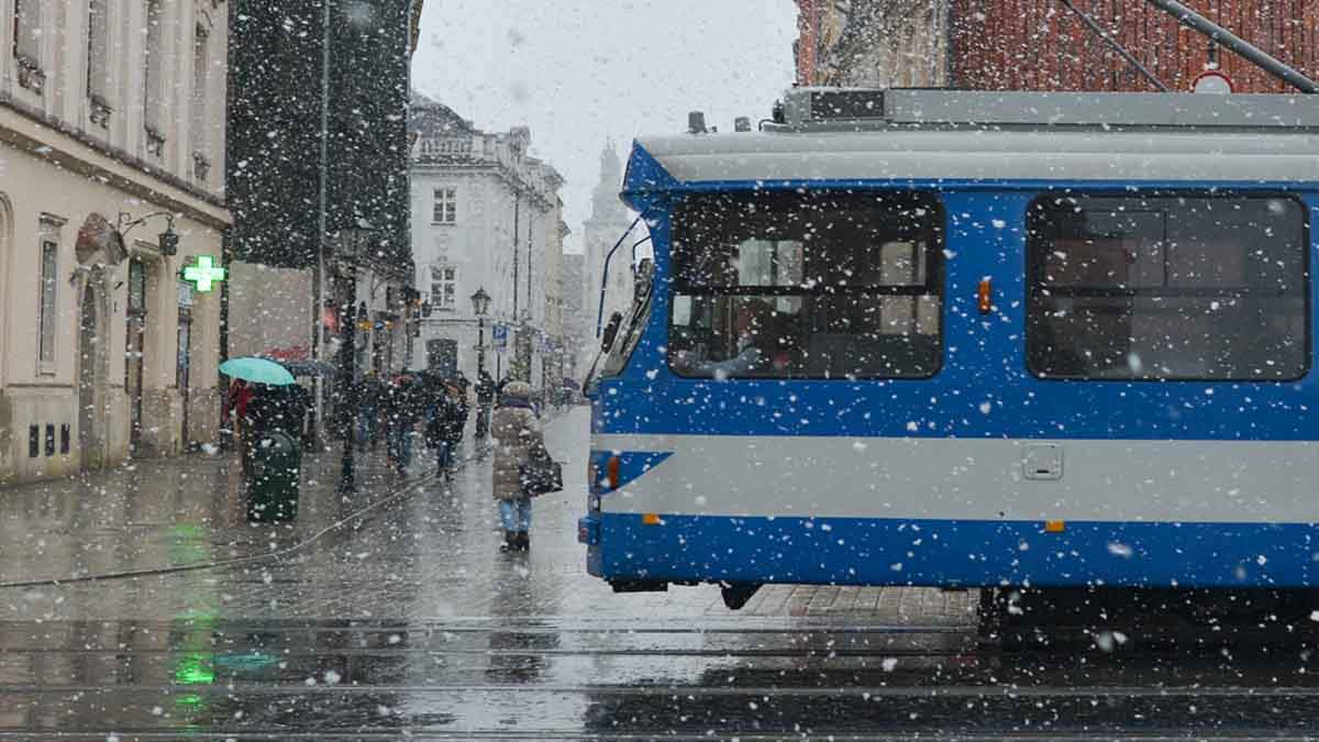 Снег с дождем для авто – последствия, проблемы и что делать