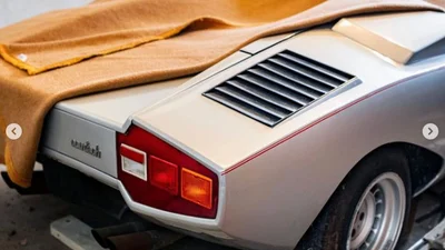 Легендарный суперкар Lamborghini Countach обнаружили в гараже на острове