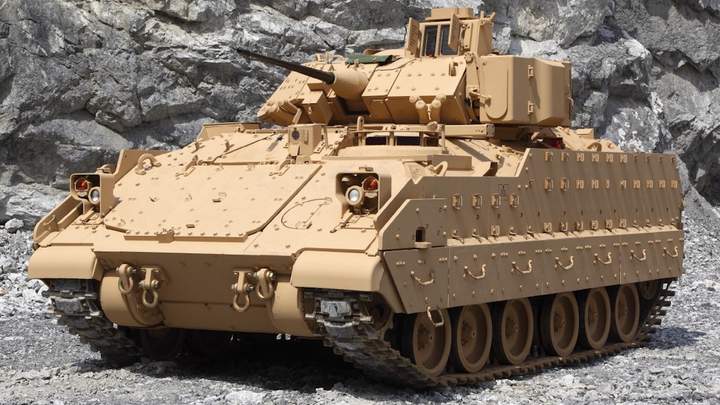 БМП M2 Bradley: яку версію отримує Україна - Auto24