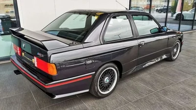В Україні продають BMW 1987 року за шалені гроші