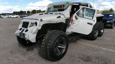 Покаліченого 6-колісного монстра Jeep Wrangler продали за 60 000 доларів