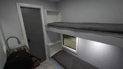 Как выглядит кемпер за тысячу долларов: видео