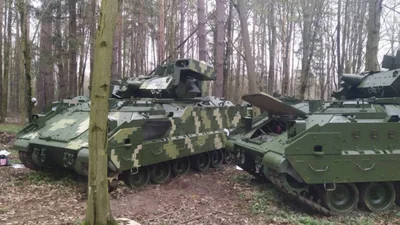 БТР Bradley та Stryker: додаткові поставки зі США - Auto24