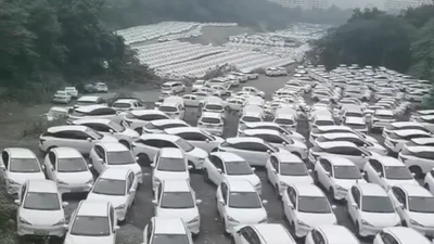 В Китаї знайшли величезну кількість покинутих електромобілів - Auto24