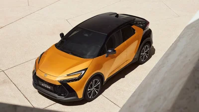 Нова Toyota C-HR 2024: фото, опис, характеристики - Auto24