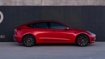 Tesla Model 3 может получить новые аккумуляторы с увеличенным запасом хода