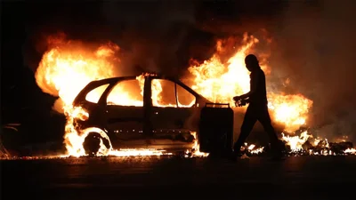 Протести у Франції: підпали автомобілів - Auto24