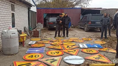Украинец воровал дорожные знаки чтобы построить теплицу: фото - Auto24