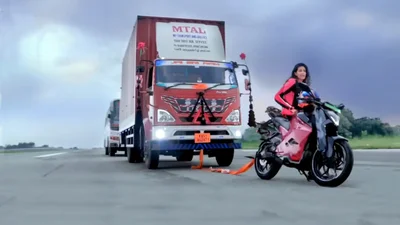 Електроцикл Ultraviolette F77 став тягачем вантажівок - Auto24