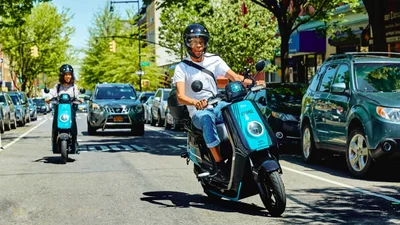В Нью-Йорке больше не будет скоростных прокатных скутеров, разве что электровелосипеды