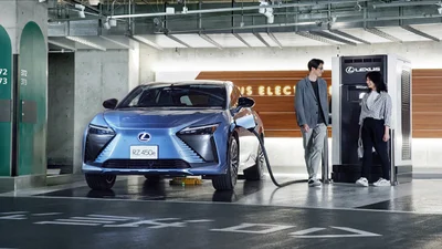 Lexus Building Wing-Tastic RZ450e F Sport Performance: опис, фото, ціна - Auto24