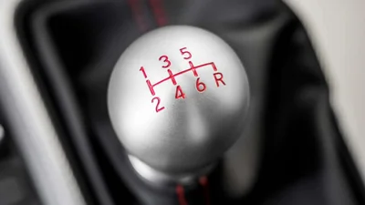 Сколько автомобилей с механикой было продано в прошлом году - Auto24