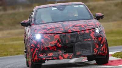 Появились первые фото с тестирований Alfa Romeo Milano - Auto24