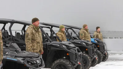 Військові отримали партію строкатої техніки від АТ "Черкаський автобус" - Auto24