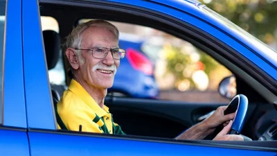 Пожилым водителям придется пересдавать на права - Auto24
