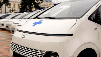 В Україну прийшли "швидкі" Hyundai Staria: опис, фото, відео- Auto24