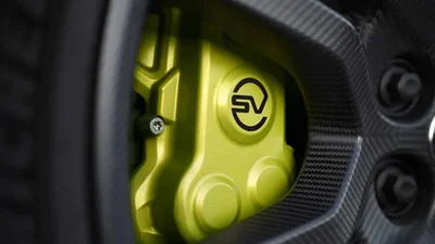 Land Rover відмічає попит на дорогі карбонові колеса - Auto24