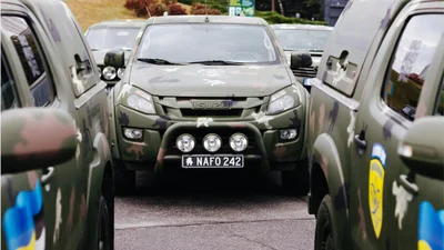  Благодійники North Atlantic Fella Organization за лютий привели в Україну три конвої техніки  - Auto24