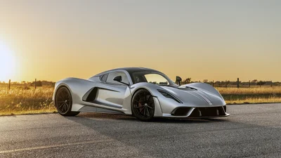 На аукціоні продано один з 24 гіперкарів Hennessy Venom F5 - Auto24