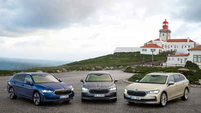 Škoda Superb Combi: фото, характеристики, об'єм багажника - Auto24