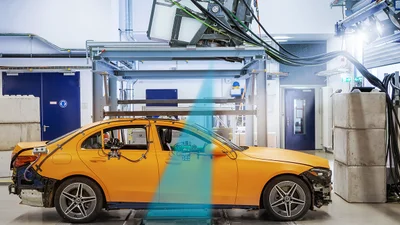 Інженери Mercedes-Benz  робитимуть рентген авто під час краш-тестів - Auto24