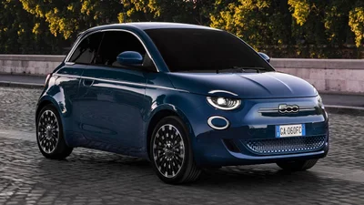 Fiat планирует создать гибридную версию "полностью электрического" 500e - Auto24