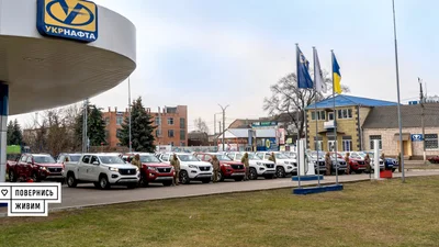 "Укрнафта" и "Вернись живым" передали зенитчиками 22 пикапа Peugeot Landtrek - Auto24