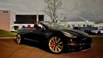 Украинцы переделали Tesla Model 3 в кабриолет